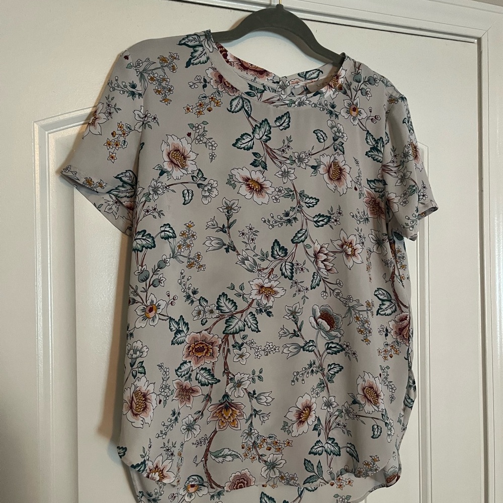 LOFT Gray and Green Short Sleeve Blouse